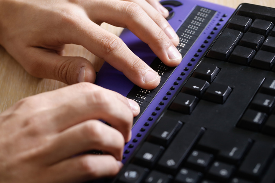 braille reader with keyboard 